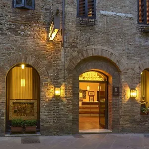 Bel 3*, San Gimignano Olaszország