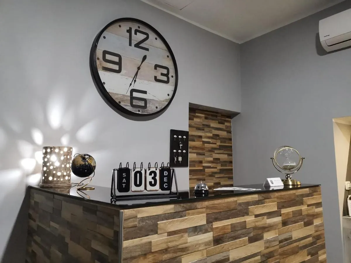 *** Guest house Re Carlo Rooms Catania Italy